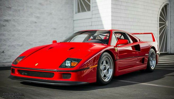 FERRARI F40. Top 14 Most Iconic Sports Cars Of All Time. Nr 8.