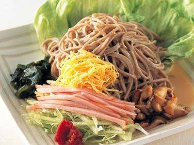 Sobanudel-Salat. Beste japanische  Rezepte.