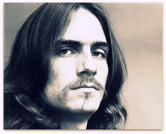 JAMES TAYLOR. The essays on these singers, producers and musicians.