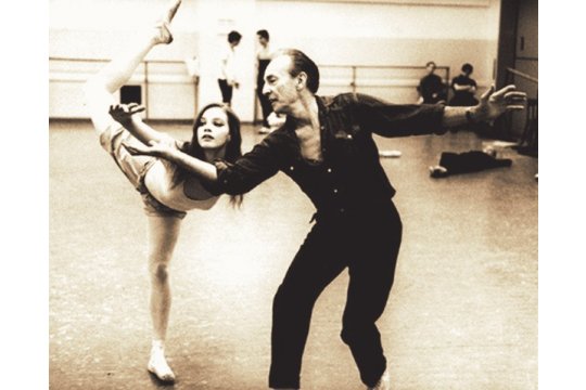 George Balanchine (1904-1983)在俄罗斯芭蕾舞伟大的名字 |MolliMail.com